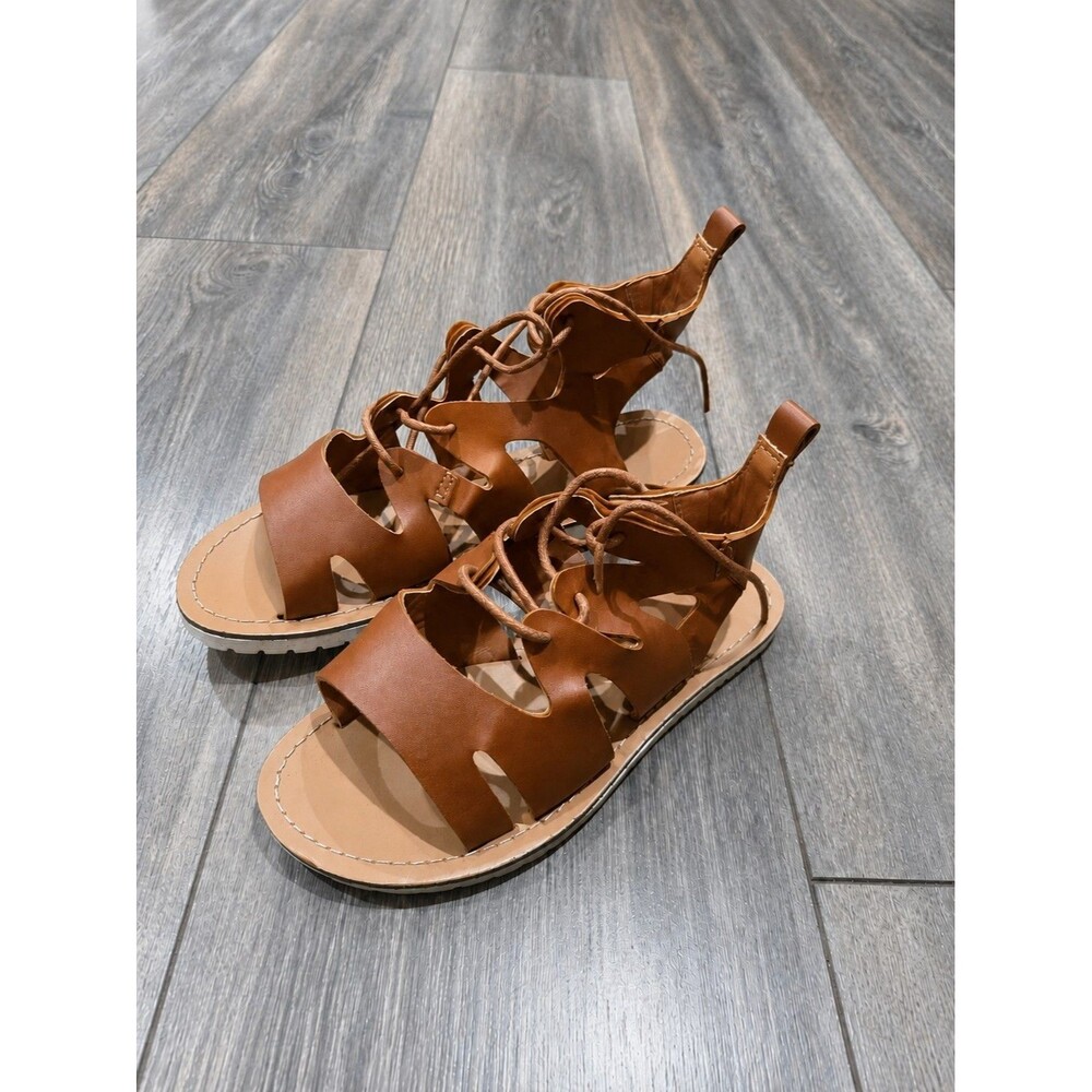 Wild Diva Women's Size 6 Brown Lace-Up Gladiator Flat Sandals Ankle Strap